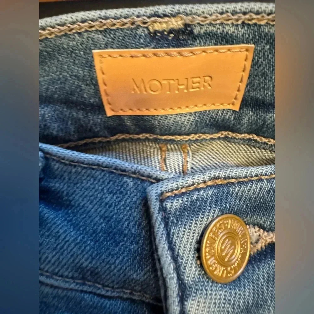 MOTHER JEANS THE MID RISE RIDER FLOOD FRAY-WASH: MONKEY IN THE MIDDLE - Picture 5 of 8